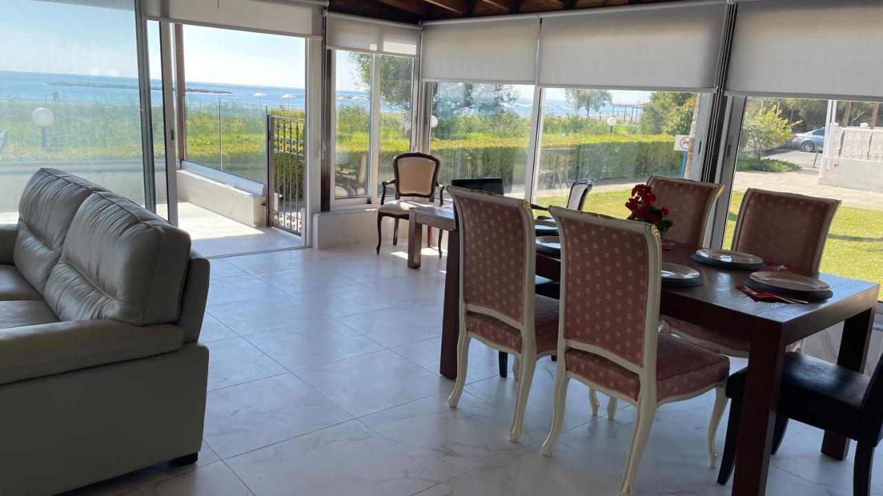 Beachfront Villa - Dasaki Larnaca Exterior photo